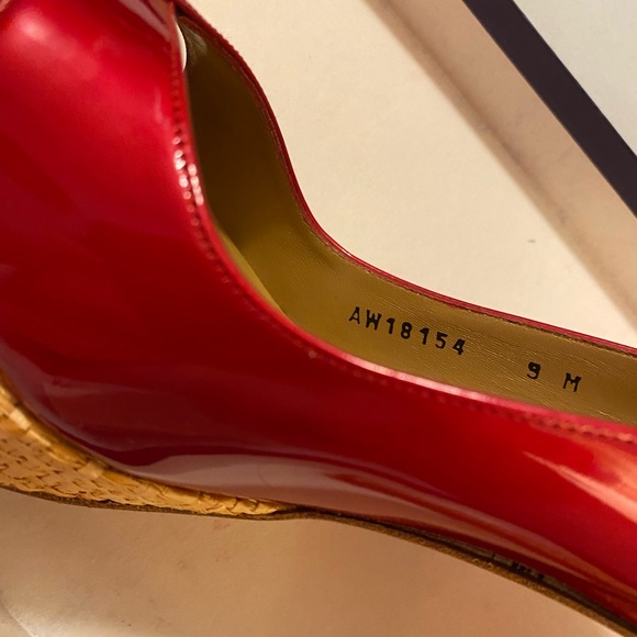 STUART WEITZMAN  Red Patent Leather Platform Peeptoe Pump Sz9 New - Picture 5 of 5